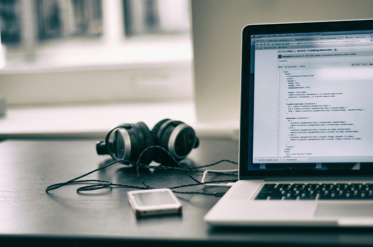 Jak poprawnie stosować instrukcje JMP i JMPN w kodzie PLC?