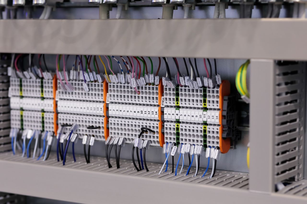 Dlaczego warto używać certyfikowanych komponentów automatyki