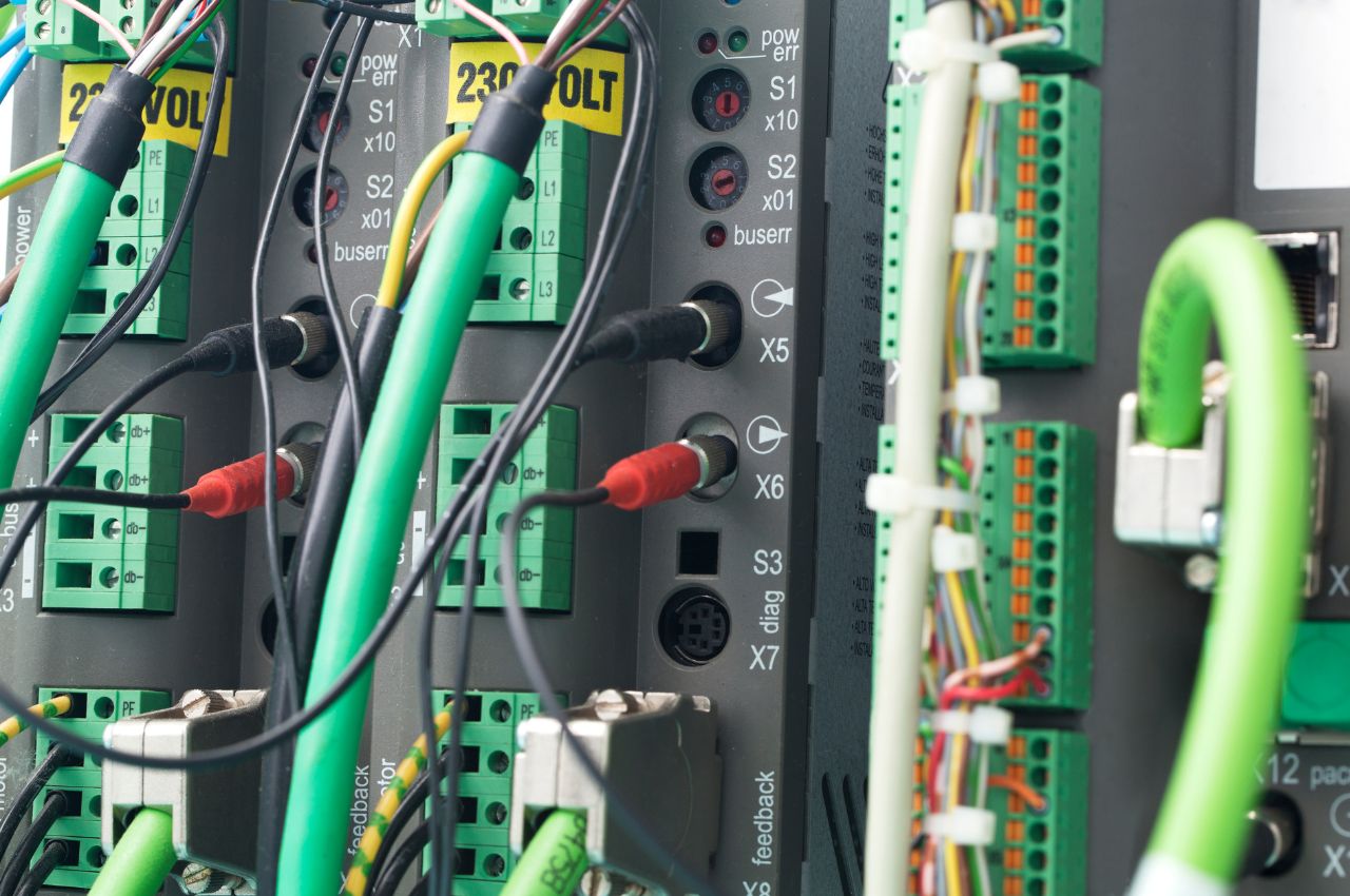 Jak poprawnie porównywać wartości liczbowe w sterownikach Siemens?