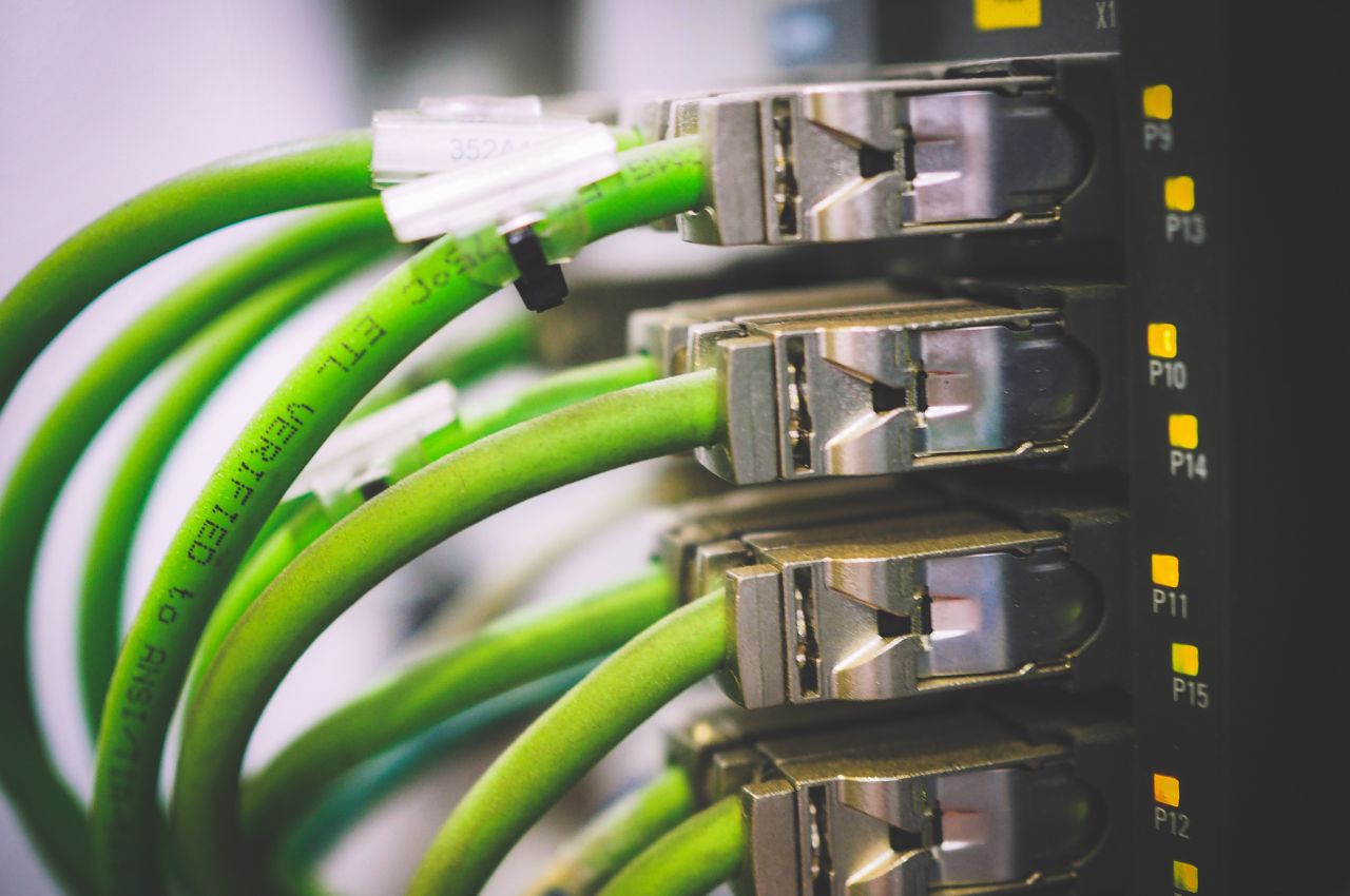 Konfiguracja sieci przemysłowej – PLC z modułem komunikacyjnym